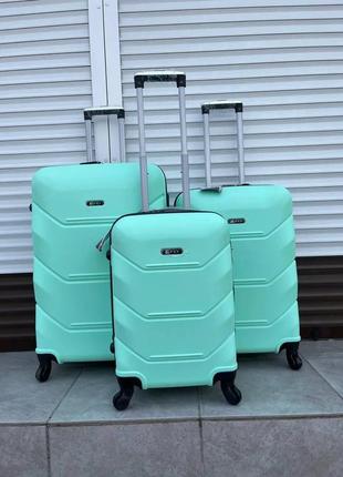 Набор чемоданов из пластика fly 20195 фото