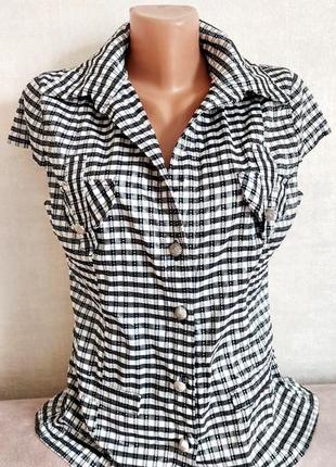Стильная женская рубашка в клетку с коротким рукавом