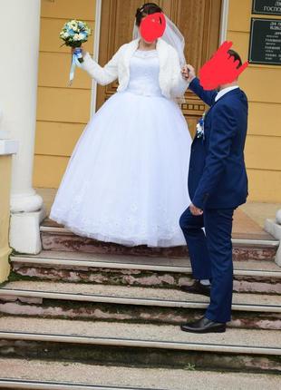 Весільну сукню2 фото