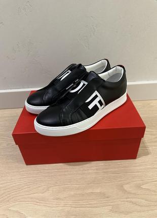 Женские черные кожаные слипоны кеды hugo boss 39 -40 оригинал1 фото