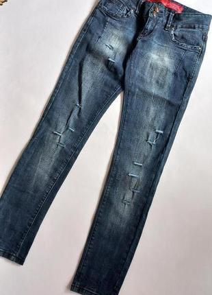 Синие джинсы рваные s 27 28 yes miss женские зауженные