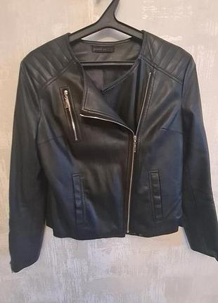 Косуха черная очень мягкая куртка