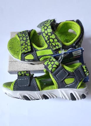 Босоніжки lupilu 24 р. 15,5 см. нові. на липучках