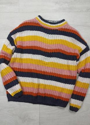 Смугастий светр