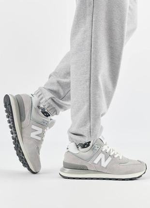 Чоловічі кросівки в стилі new balance prm classic нью беленс / демісезонні / весняні, літні, осінні / взуття / замша / білі, чорні, сірі, бежеві, сині10 фото