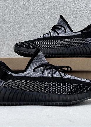 Чоловічі кросівки. adidas yeezy boost 350.