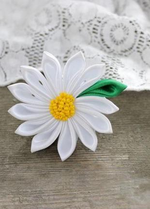 Біла гумка для волосся з квіткою, канзаші ромашка4 фото