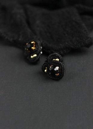 Маленькі чорні сережки цвяшки на кожен день. сутажні прикраси. подарунок подрузі