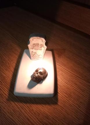 Підсвічник на хеллоуїн під чайну фігурну свічку череп , надгробку