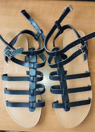 Кожаные босоножки new look