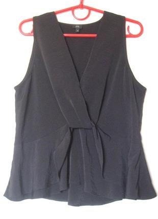 Нарядная черная блуза с баской1 фото