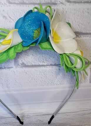 Обруч з екзотичними квітами плюмерії і білих калл з глиттерного фоамирана4 фото