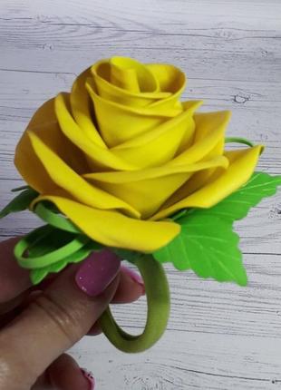 Желтая чайная роза на резинке из фоамирана5 фото