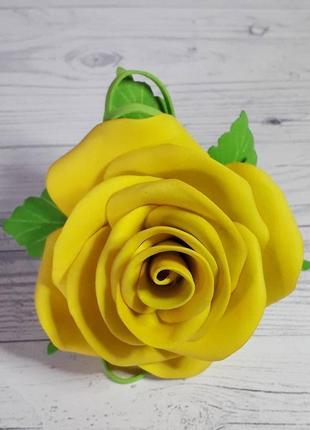 Желтая чайная роза на резинке из фоамирана6 фото