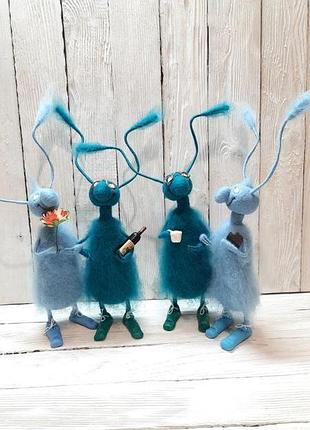 Таракан из шерсти