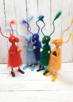 Таракан из шерсти