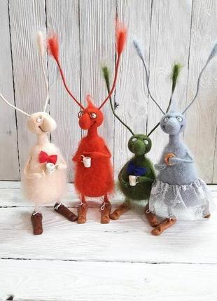 Таракан из шерсти