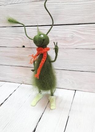 Таракан из шерсти