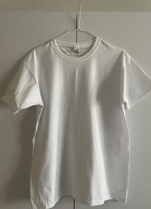 Базовая белая оверсайз футболка2 фото