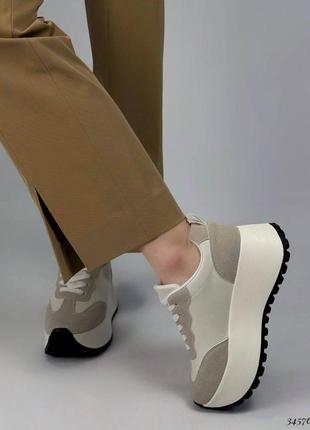 ▪️жіночі нові кросівки білі-бежеві масивні снікерси кеди висока масивна танкетка...