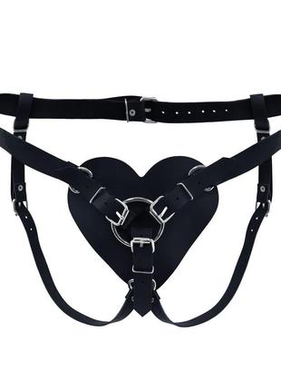 Трусики сердце для страпона из натуральной кожи feral feelings - hearts strap-on belt black