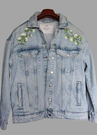 Женская джинсовая куртка расписана вручную1 фото