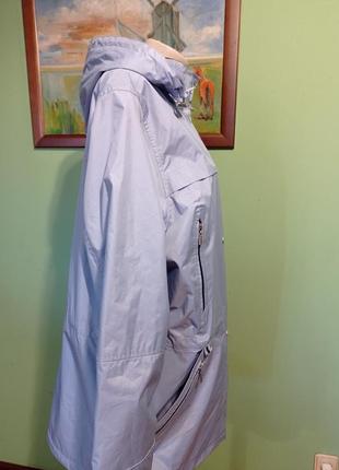 Куртка с капюшоном и непромокаемая, оригинал новая р 52-565 фото