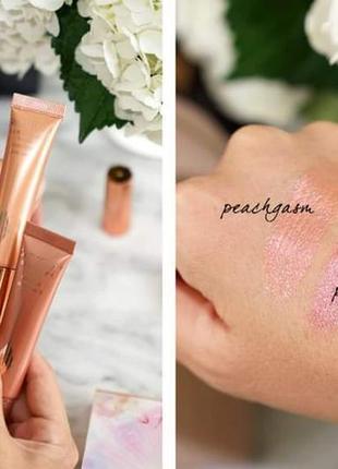 Румяна charlotte tilbury glowgasm beauty light wand - peachgasm, 12 ml4 фото