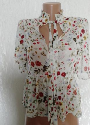 Красивая фирменная блузка