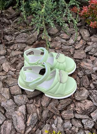 Шикарные босоножки