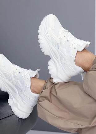Трендовые комбинированные белые женские кроссовки сникерсы на платформе
