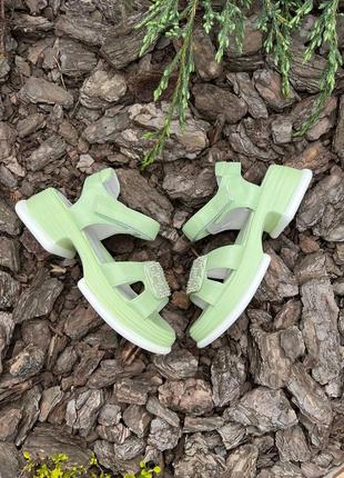 Босоніжки 5