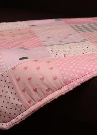 Розовый детский плед, конверт на выписку в стиле пэчворк. теплый плед в коляску из плюша минки.