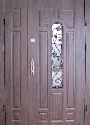 Двері арка з ковкою напівторка