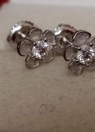 Срібні сережки з діамантами муассанітами 0,1 ст8 фото