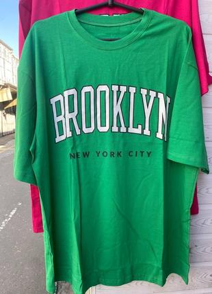 Футболка с надписью brooklyn ткань коттон cotton футболочка свободная оверсайз туника белая черная зелёная малиновая оранжевая голубая3 фото