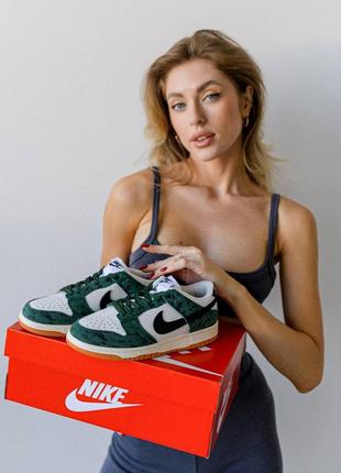 Жіночі кросівки nike sb dunk low green snake9 фото