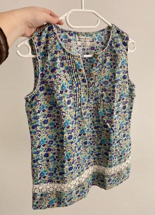 Льняная блуза с кружевом