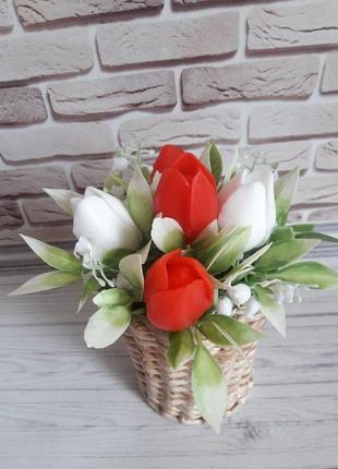 Композиція з мильних кольорів тюльпанів2 фото