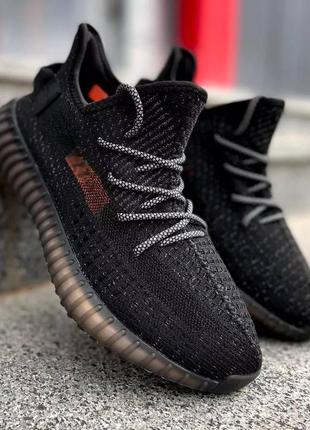 Чорні рефлективні yeezy, в які ти закохаєшся 🖤8 фото