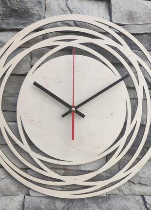 Настінний дерев'яний годинник з безшумним механізмом