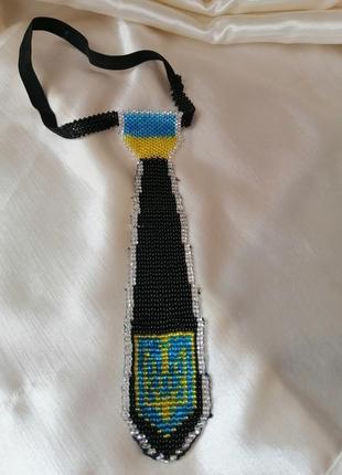 Краватка в українському стилі з бісеру