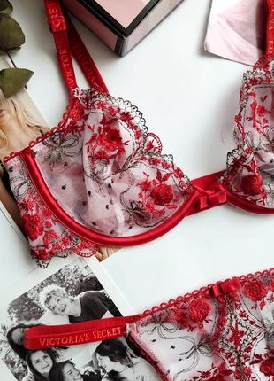 Комплект белья victoria's secret original 34c m 38 75c ажурный с вышивкой4 фото