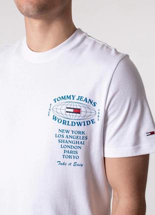 Футболка tommy jeans take it easy worldwide logo t-shirt2 фото