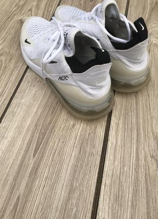 Кросівки демісезоні nike air max 270 ah8050-100 білі кроссовки демисезонные nike air max 270 ah8050-100 белые6 фото