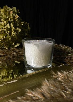 Свічка в скляному підсвічнику з пальмового воску з "ефектом світильника"4 фото