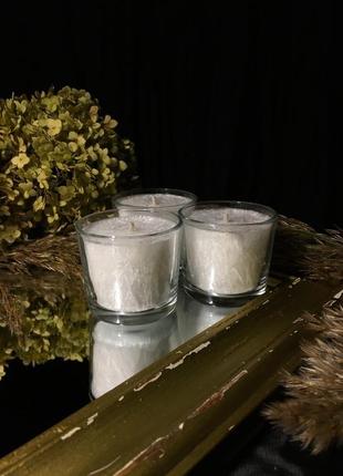Набір з трьох свічок ручної роботи з пальмового воску. свічки з "ефектом світильника"