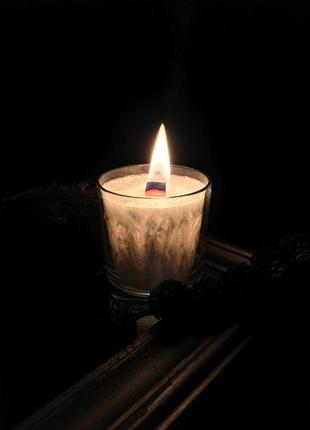 Свічка з пальмового воску з дерев'яним гнотом3 фото