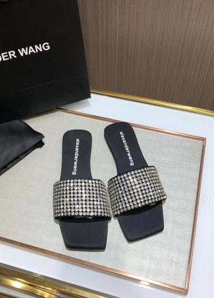 Шлепанцы в стиле alexander wang