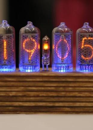 Nixie clock часы на газоразрядных индикаторах ин-8-2